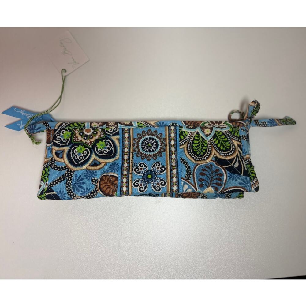 Vera Bradley Small Bow Cosmetic Bag in Bali Blue BNWT - Picture 3 of 3